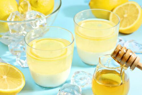 🍎夏季限定の新作スイーツ販売中♪🍯🍋